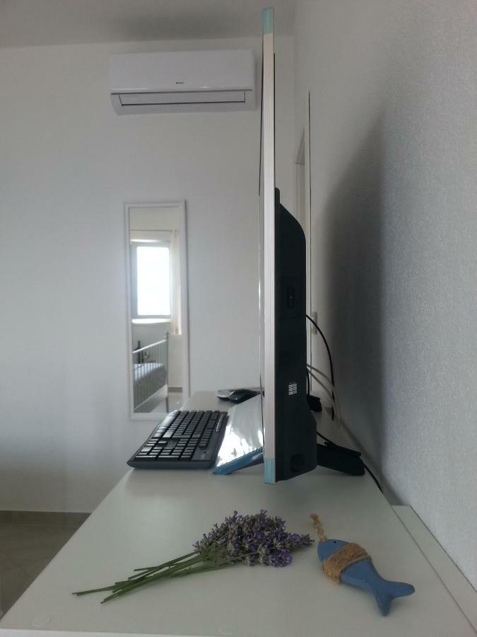 Studio Apartment Luce 2 Marina Exterior photo